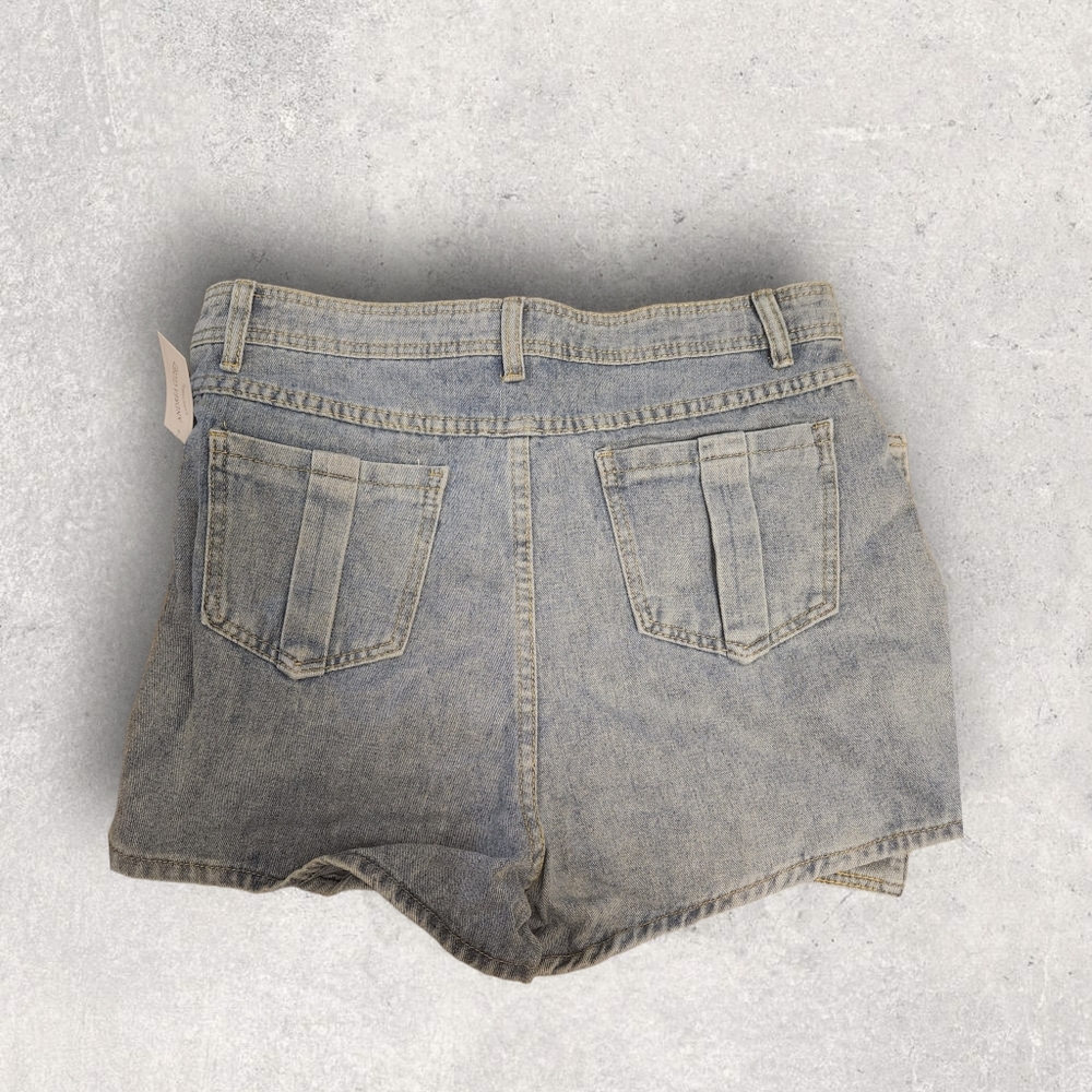 Skort - Picture 2 of 5